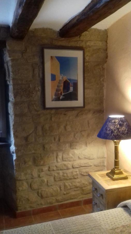 Bed and Breakfast Casa Amparo San Martín de Unx Zewnętrze zdjęcie