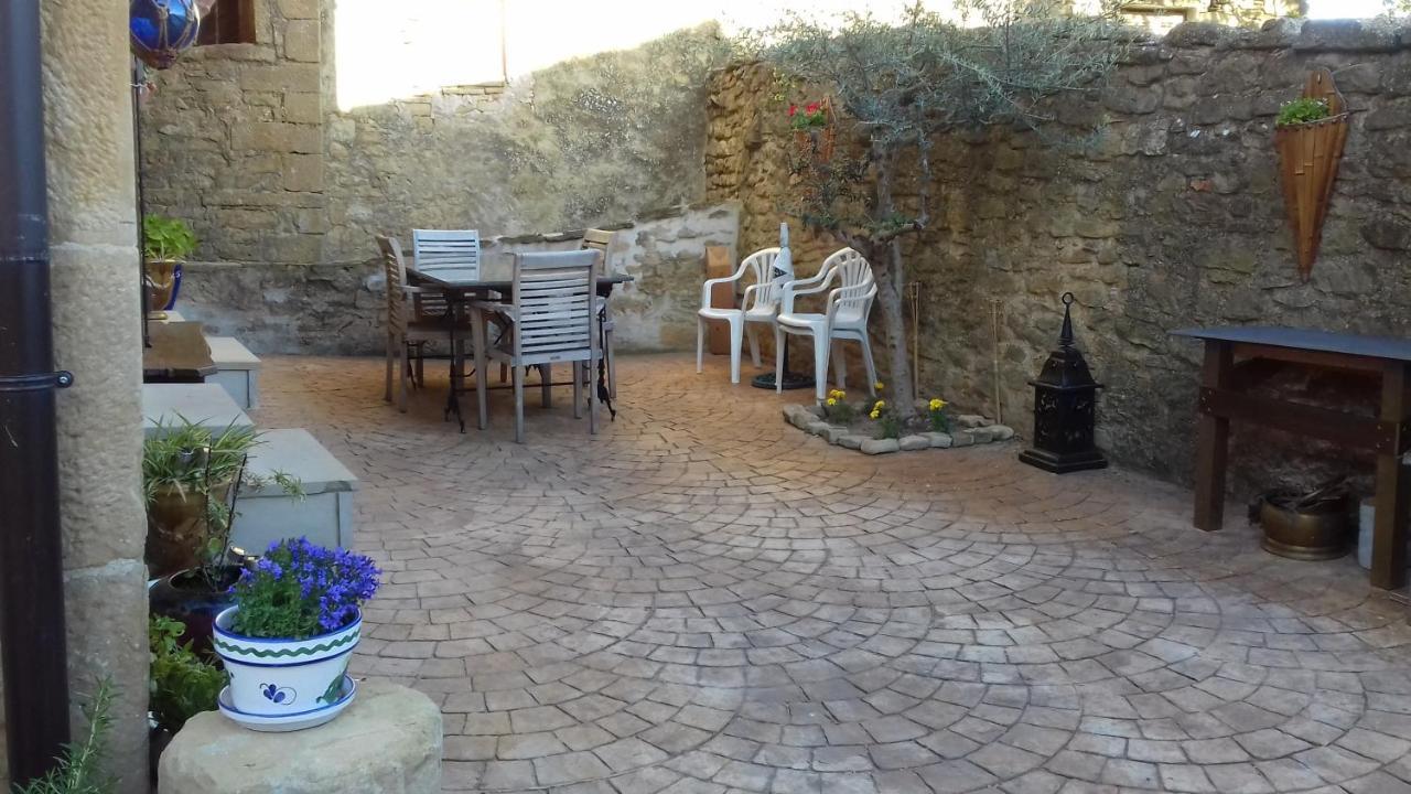 Bed and Breakfast Casa Amparo San Martín de Unx Zewnętrze zdjęcie